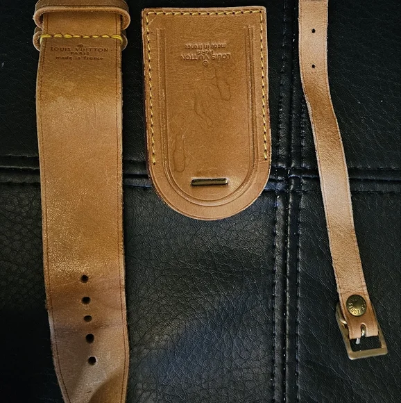 Authentic Louis Vuitton Tag Set - Picture 2 of 9